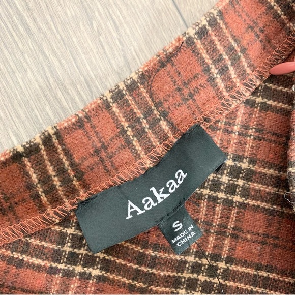 Aakaa Women’s Mini Skirt Pleated Plaid High Rise Brown Size S Preppy Academia - Picture 9 of 11